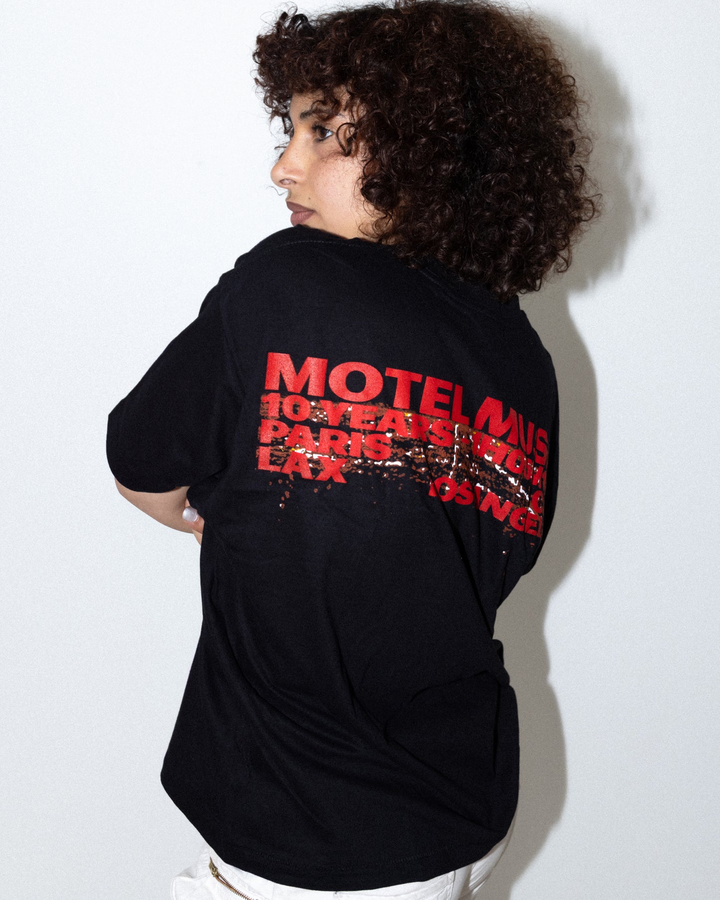 MOTEL MUSIC 10 YEARS TEE (BLACK)